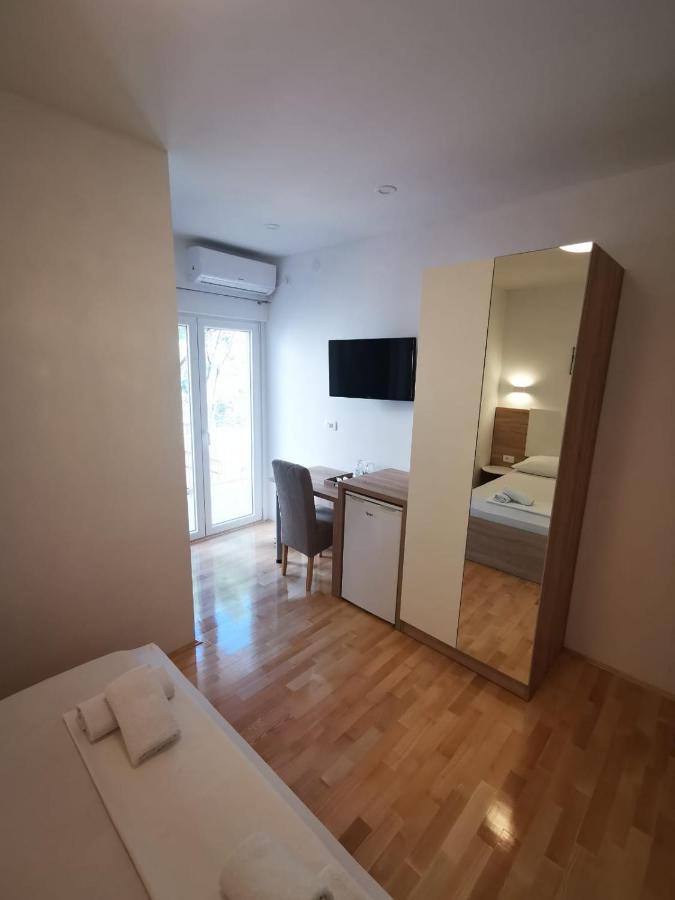 Apartments And Rooms Kod Mate Tribanj-Kruscica Exterior foto