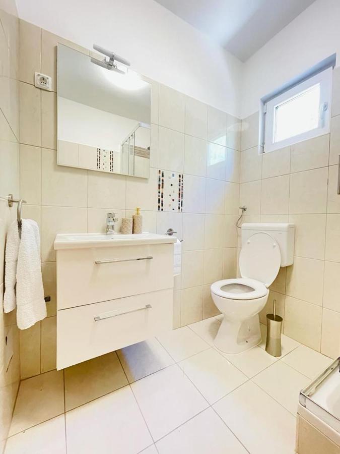 Apartments And Rooms Kod Mate Tribanj-Kruscica Exterior foto