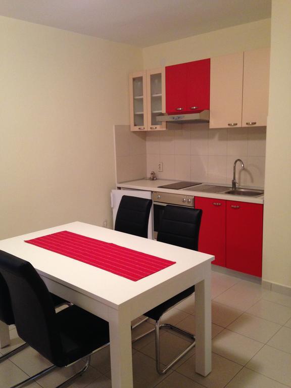Apartments And Rooms Kod Mate Tribanj-Kruscica Exterior foto